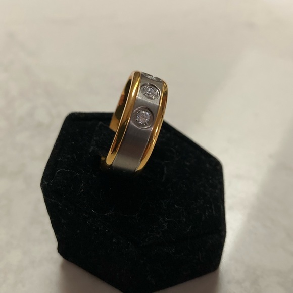 Titanium band 3 CZ stones GP edge & interior Size 8 Two tone Smooth finish - Picture 4 of 7